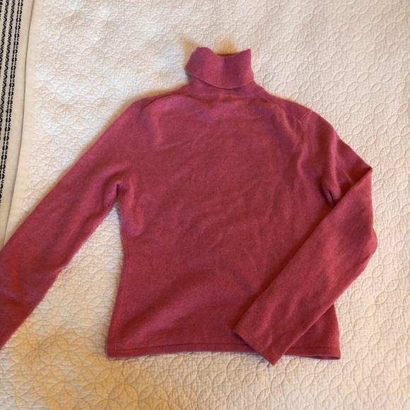 TSE Pink Cashmere Turtleneck Sweater - Picture 4 of 5